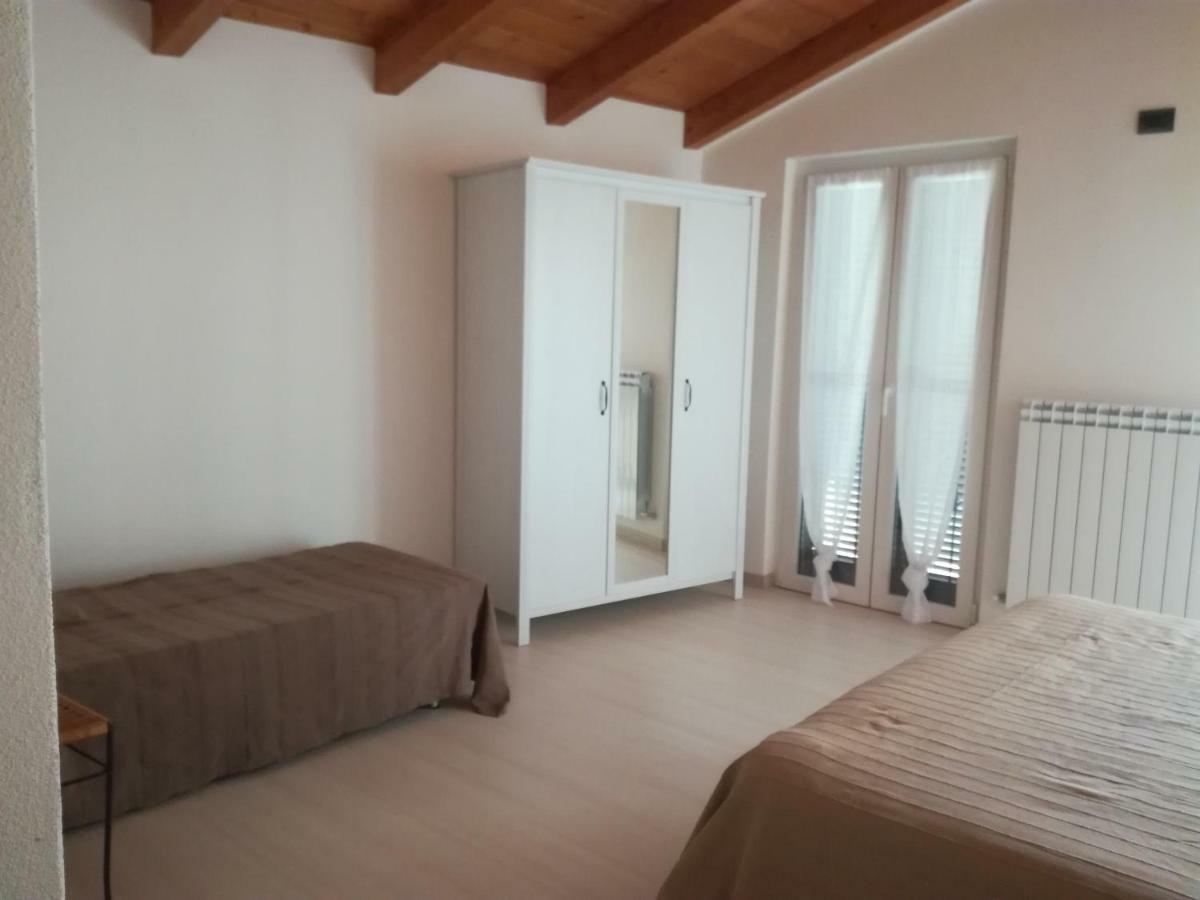 Casa Stefania Apartment Mandello del Lario Luaran gambar
